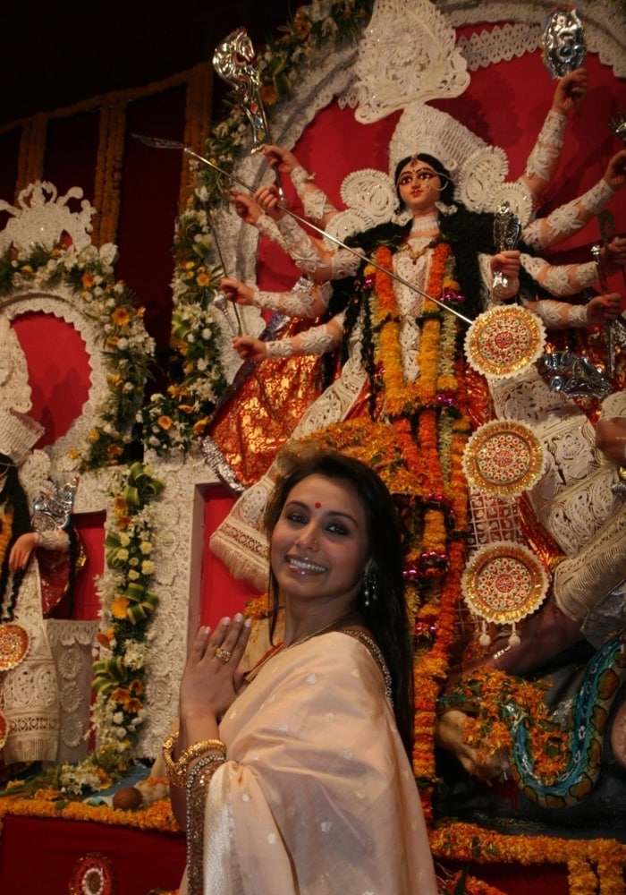 Kajol, Rani and family at Durga Puja