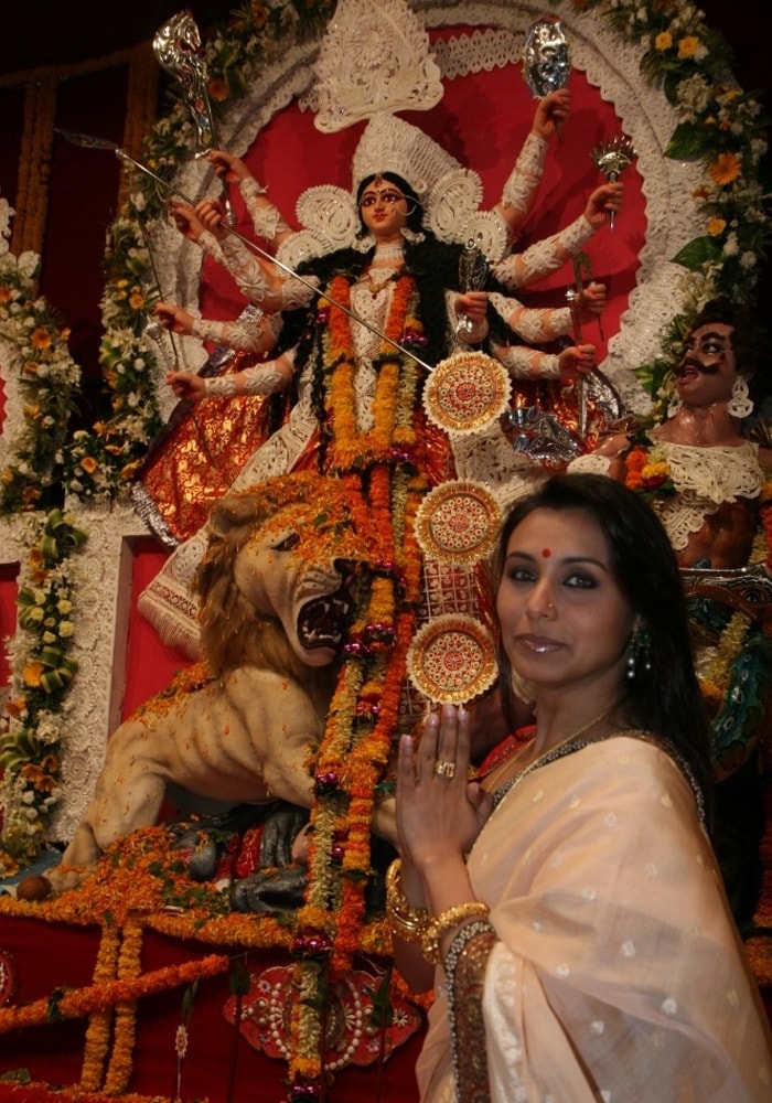 Kajol, Rani and family at Durga Puja