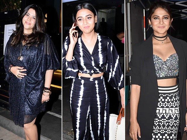 शाइनी ब्लैक में नज़र आईं हसीनाएं, आप भी देखिए एक ख़ास झलक