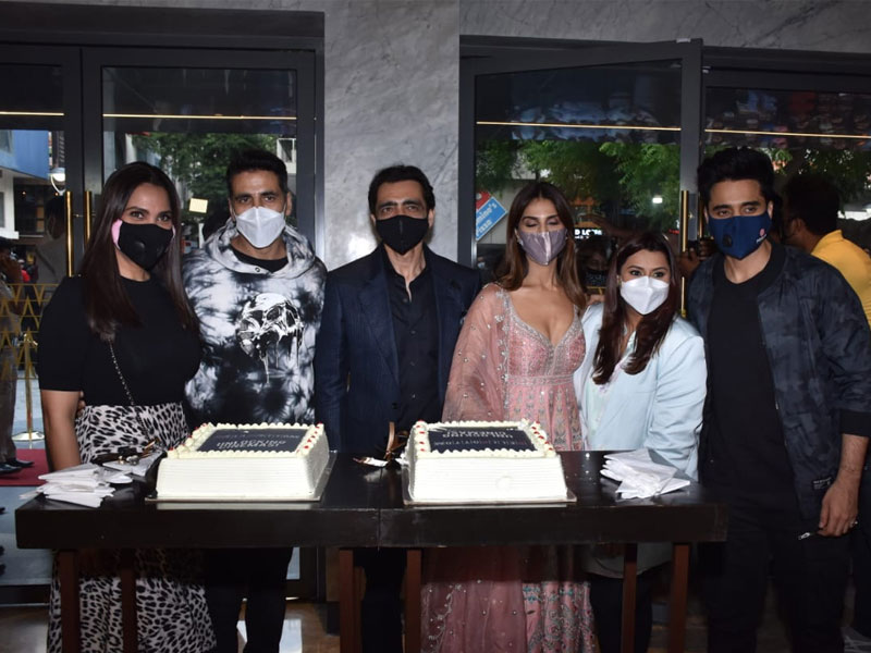 Akshay Kumar, Lara Dutta, Vaani Kapoor Successfully Complete Mission <I>Bell Bottom</i> Trailer Launch