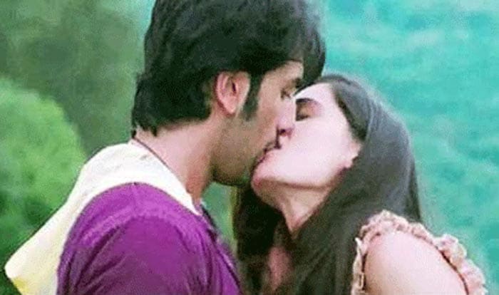 700px x 414px - Ranbir, Nargis' passionate kiss in Rockstar