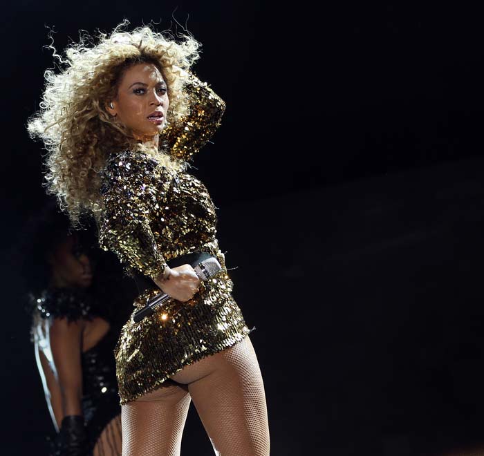 Beyonce closes the show at Glastonbury