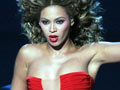Beyonce sizzles on stage