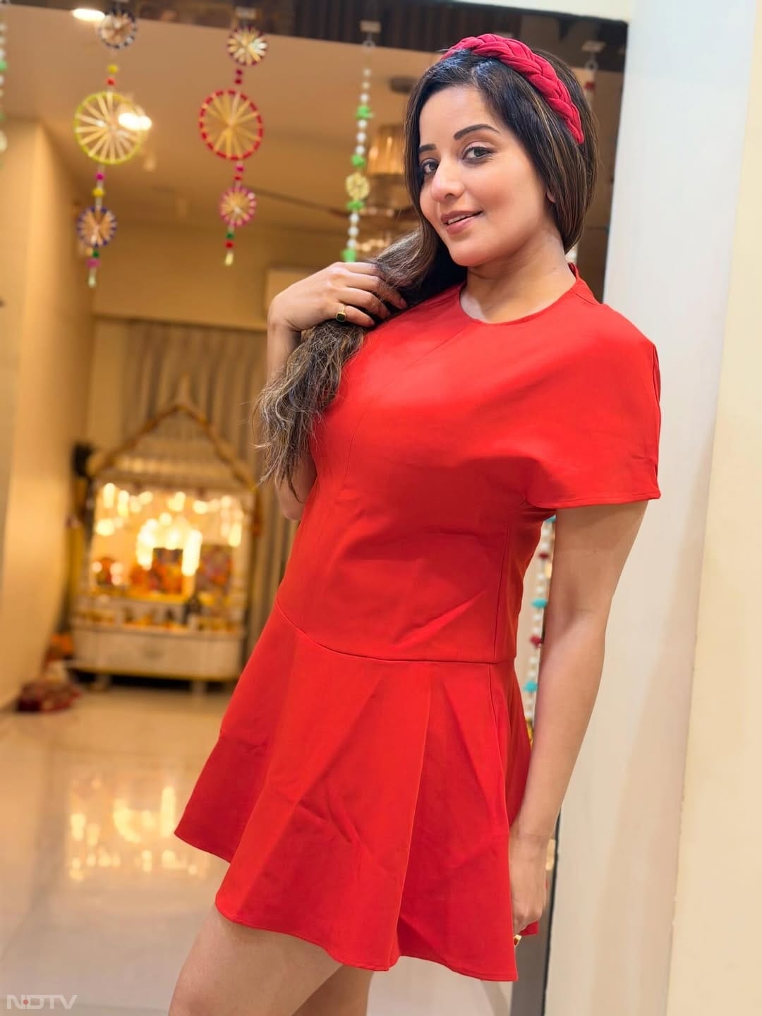 दमदार एक्टिंग और डांस मूव्&zwj;स से वे दर्शकों के दिलों में राज करती हैं. aslimonalisa/Instagram