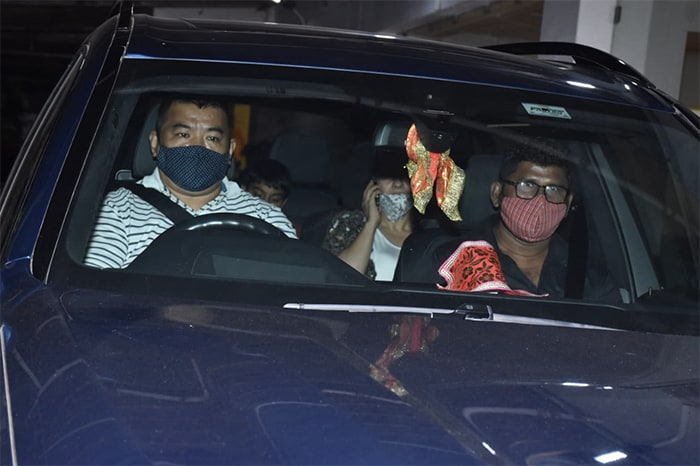 Kajol Watched Ajay Devgn\'s Bhuj With Daughter Nysa And Mom Tanuja
