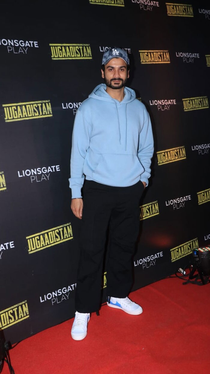 Vicky Kaushal's brother Sunny was also clicked at <i>Jugaadistan</i> promotions.