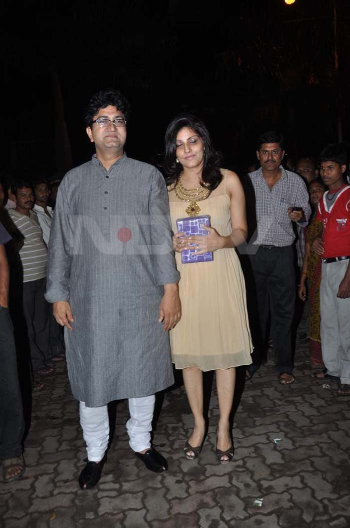 Lyricist Prasun Joshi with his wife.