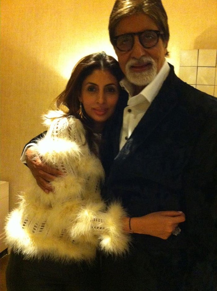 Big B\'s timeless moment with daughter