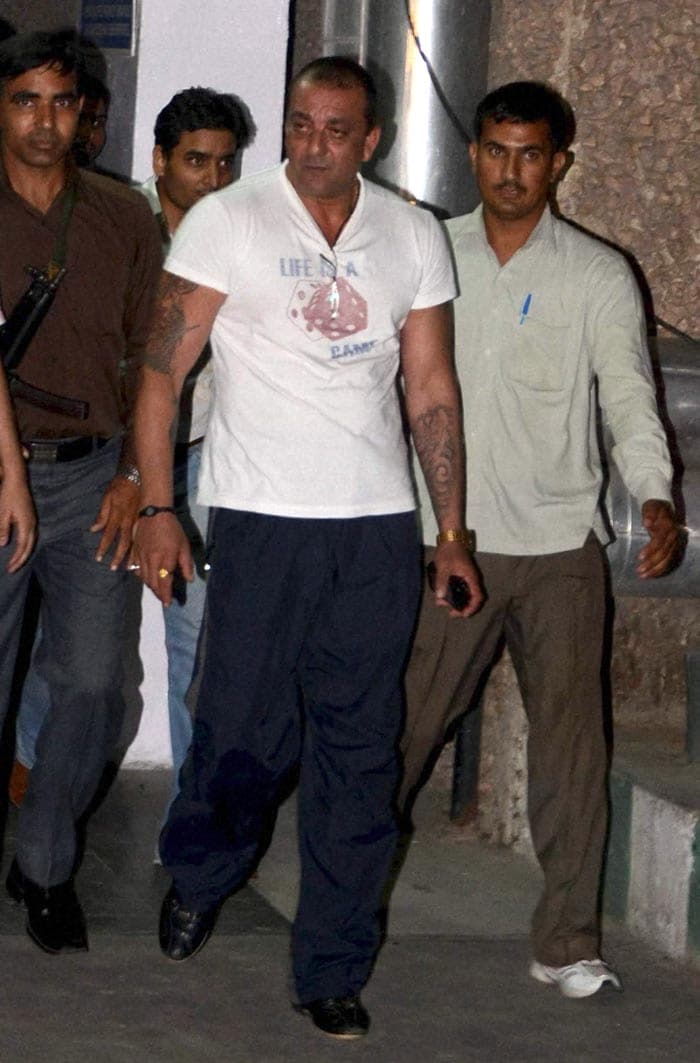 Now, Sanjay Dutt visits Amar Singh