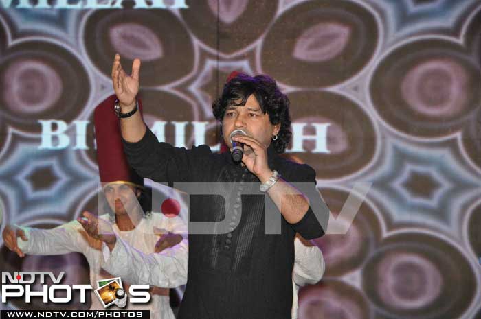 Kailash Kher, too, made his presence felt by performing his songs from the movie.