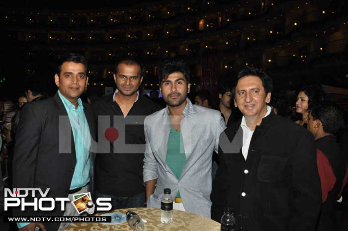 Ravi Kissen with DJ Siddharth Kannan, actor Arya Babbar and director Kailash Surendranath.