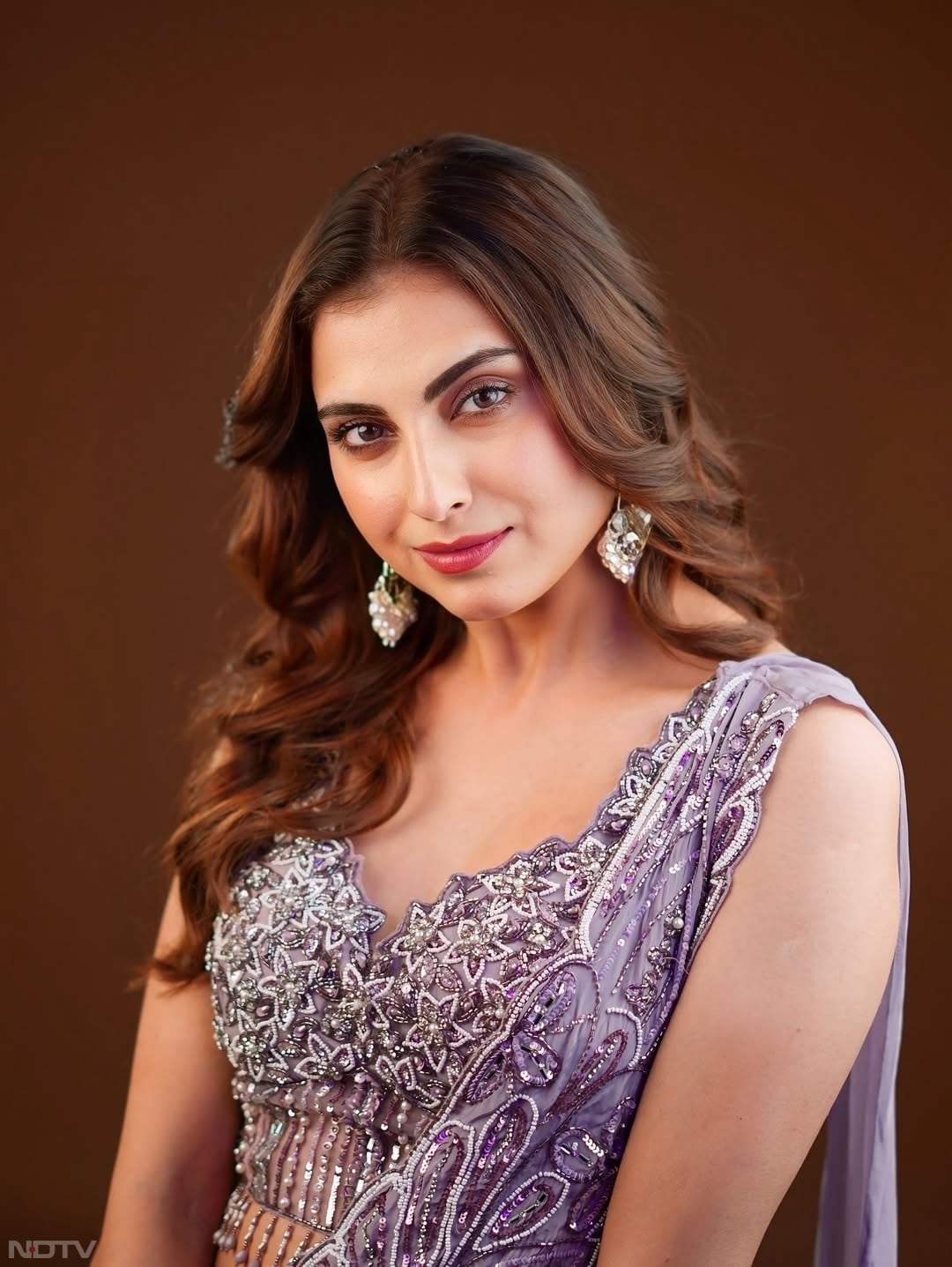 Bigg boss होस्ट सलमान खान फरहाना के खराब शब्दों को लेकर हर वीकेंड के वार में टोकते रहते हैं.