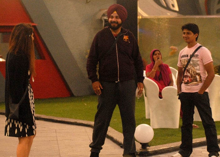 Bigg Boss 6, Day 9: Love is in the air?