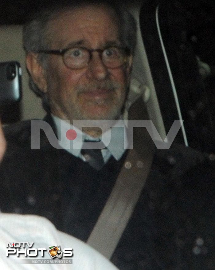 Big stars at Ambanis\' party for Spielberg