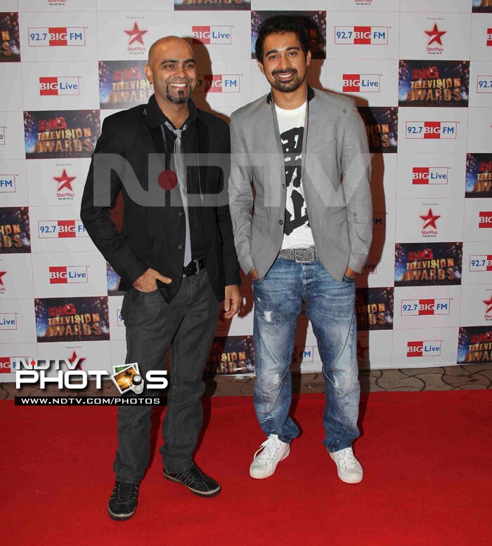 MTV <i>Roadies</i> anchors Raghu Ram and Rannvijay keep it casual.