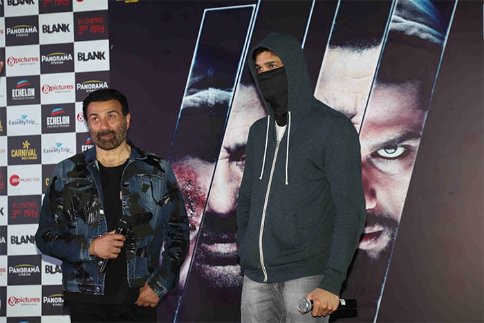 Karan Kapadia Goes Incognito At Blank Trailer Launch But We Know It\'s Him