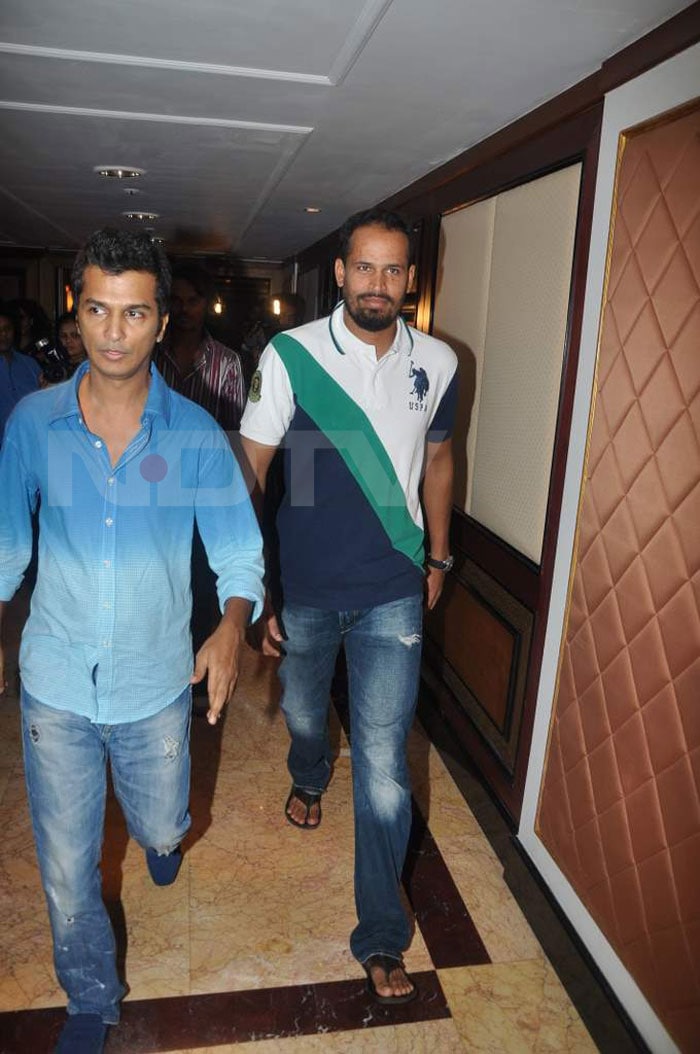 Vikram Phadnis and Yusuf Pathan enter the venue.