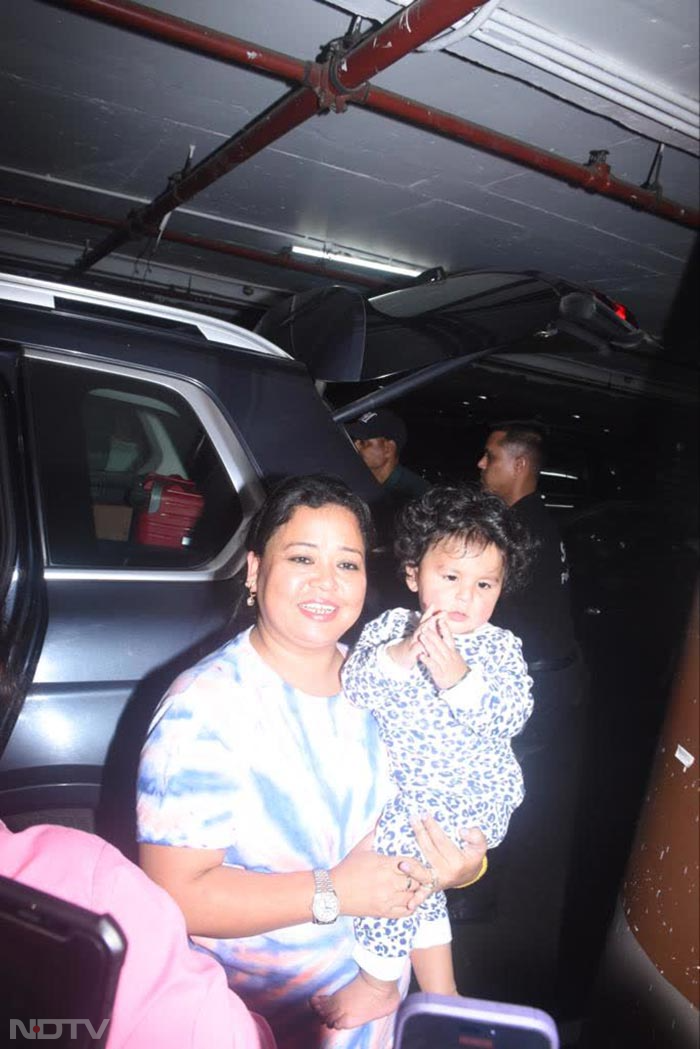 Bharti Singh was clicked at the airport with son Laksh. (Image Courtesy: Varinder Chawla)