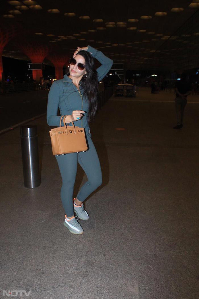 Blockbuster Airport Spotting: Aishwarya Rai Bachchan, Sonam Kapoor And Others