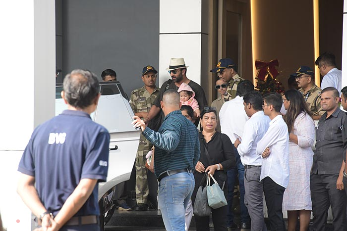 Ranbir Kapoor, Alia Bhatt and daughter Raha returned from their holiday on Friday. (Image courtesy: Varinder Chawla)