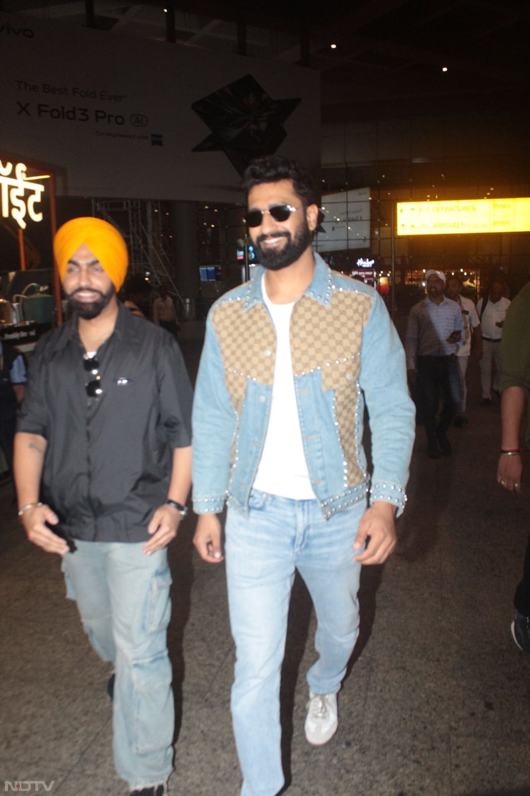 Blockbuster Airport Spotting: Vicky Kaushal And Ammy Virk