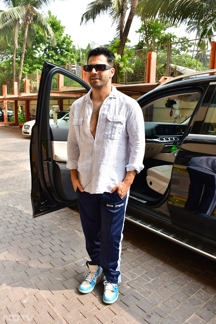 Take style notes from Varun Dhawan. (Image Courtesy: Varinder Chawla)