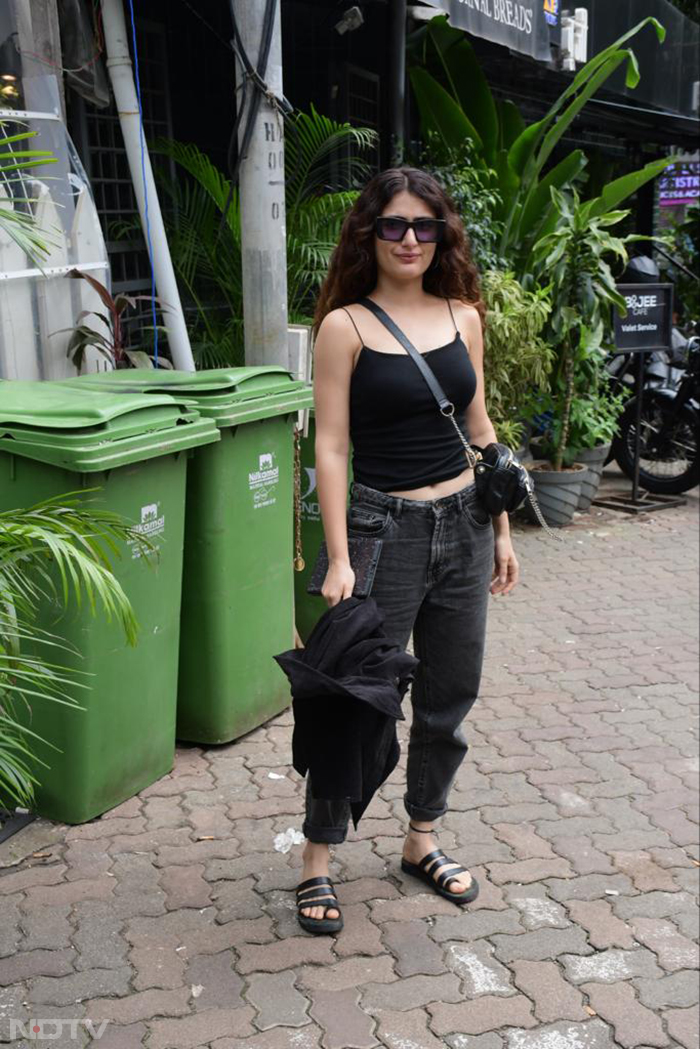 Blockbuster Spotting: Rashmika Mandanna, Malaika Arora, Shraddha Kapoor And Others