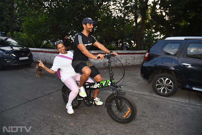 Neha Dhupia and husband Angad Bedi went cycling. (Image courtesy: Varinder Chawla)