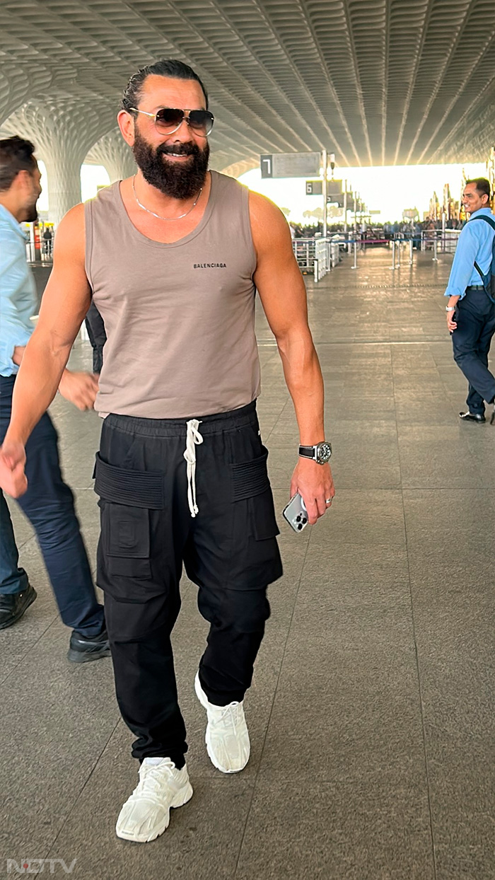 Bobby Deol\'s Airport Style Swag