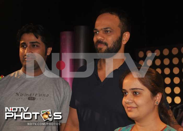 Ajay, Abhishek meet fans at the NDTV studio