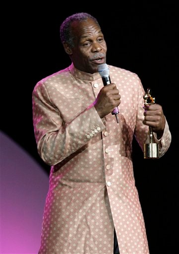 American actor Danny Glover speaks after being honored for his career during the 9th annual Bollywood Movie Awards in Uniondale, NY.