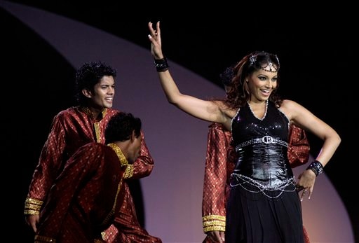 Bipasha Basu performs a dance routine at the 9th annual Bollywood Movie Awards in Uniondale, NY.