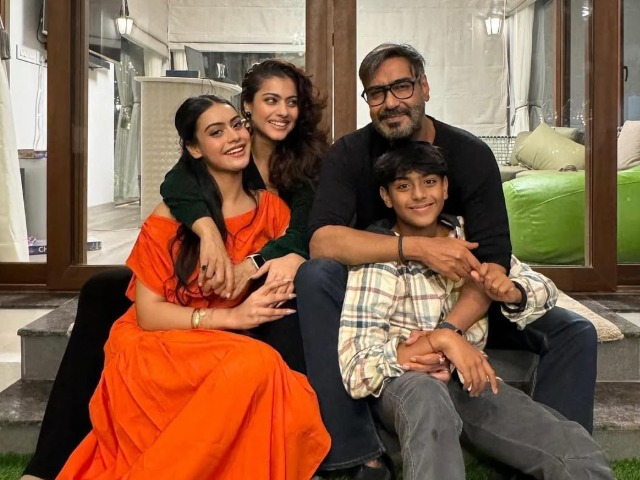 अजय देवगन की बेटी की 10 तस्&zwj;वीरें