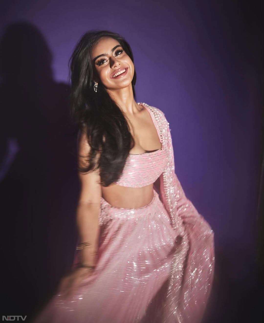 निसा अक्&zwj;सर सोशल मीडिया पर तस्&zwj;वीरें शेयर करती रहती हैं. nysadevganx/Instagram