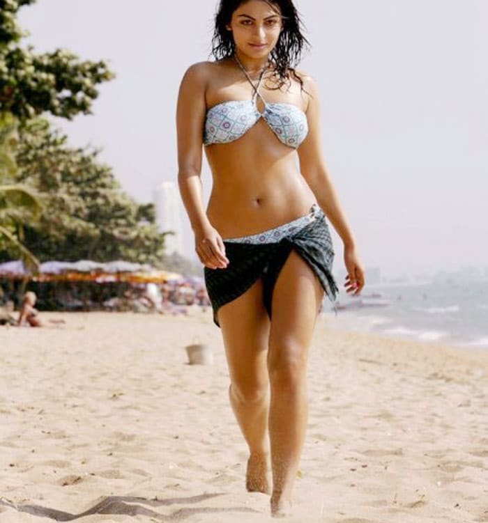 Bollywood Beach Sex - Bollywood's beach beauties