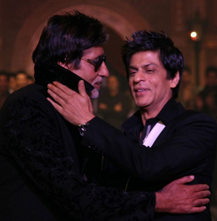 Shah Rukh-Amitabh: The cold war between the two superstars seemed like a never ending one, but SRK extended an olive branch to Big B by attending the premiere of <i>Drona</i>.