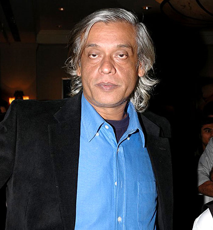 <b>Sudhir Mishra</b>: I am against any ban. I am a big fan of Gandhiji. But I publicly spoke against the ban on the play Mee Nathuram Godse, which presented Godse's view. Those who disagree with the book have every right to write against it and to urge people not to read it. But they can't ban it.