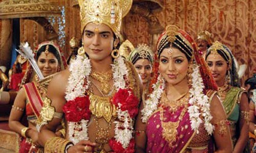 <b>Deep devotee</b>: In 2002, Chopra revisited his devotional side and made <I>Ramayana</I>, as a producer, for television.