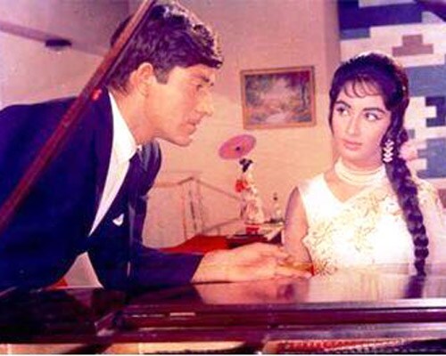 <B>Big time success</b>: One of Chopra's biggest successes, but as producer, was <I>Waqt</i> (1965), starring Rajkumar, Sunil Dutt, Shashi Kapoor, Sharmila   Tagore, and the formidabble Balraj Shahni.