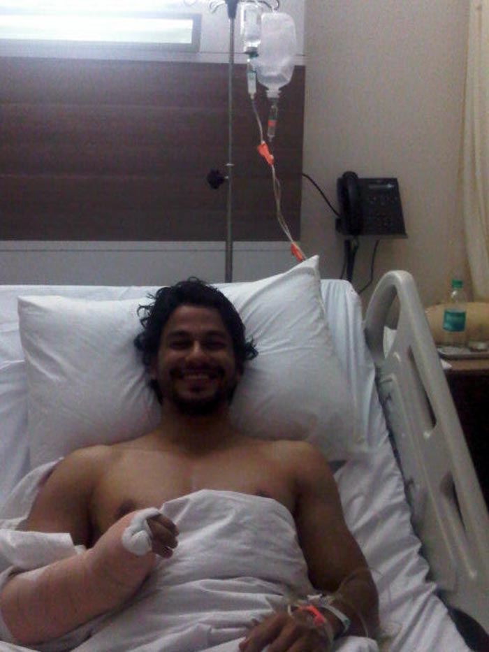 Yuvraj tweets pictures of bedridden Kunal Khemu