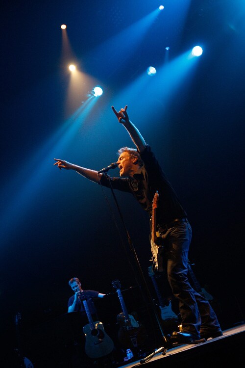 <b>Cuts like a knife</b>: Check out Bryan Adams performing live in Zurich, Switzerland.