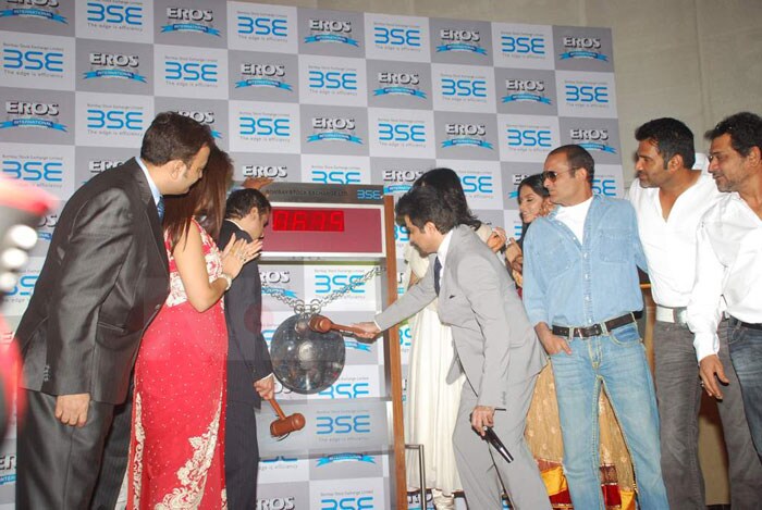 Sushmita, Anil ring the BSE bell with No Problem