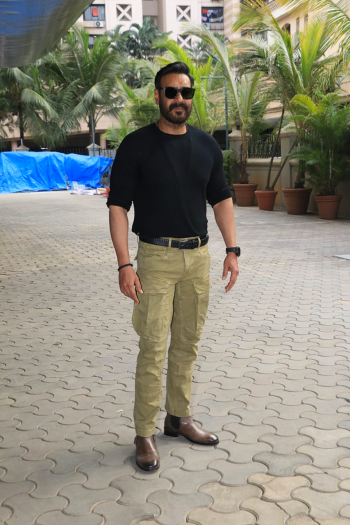 Ajay Devgn looked dapper in black for the Gangubai Kathiawadi trailer launch