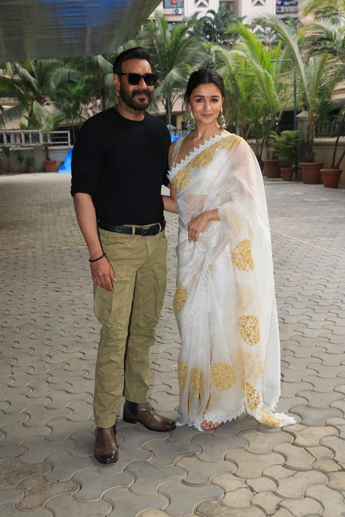 Ajay Devgn and Alia Bhatt posed for the paparazzi