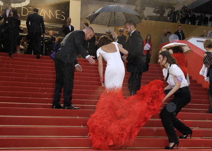 Cheryl and new Bond girl stun at Cannes