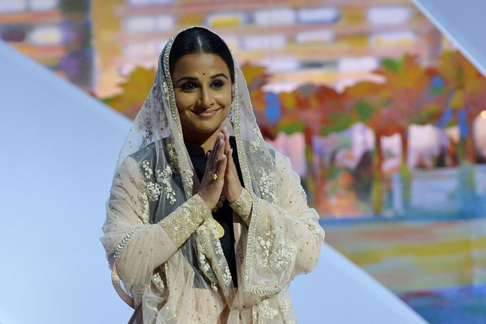 Vidya, Big B say namaste at Cannes