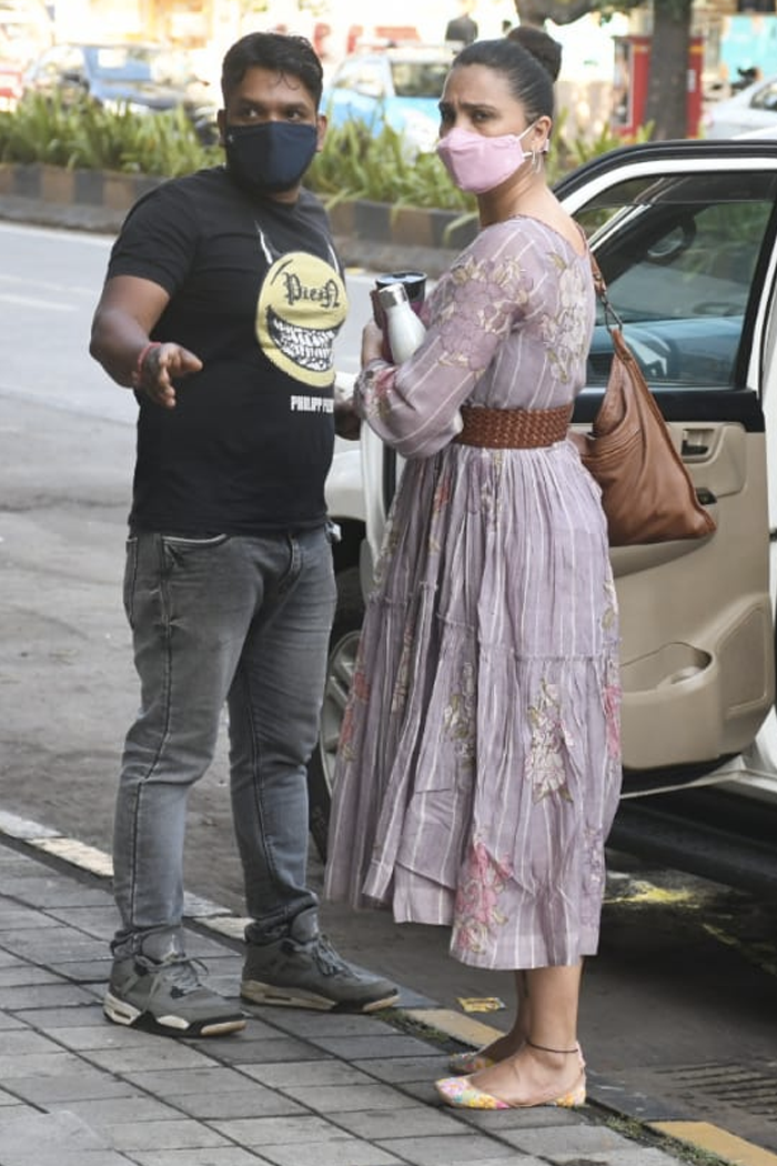 Lara Dutta was spotted in Bandra on Monday morning. She was wearing a lavender dress.