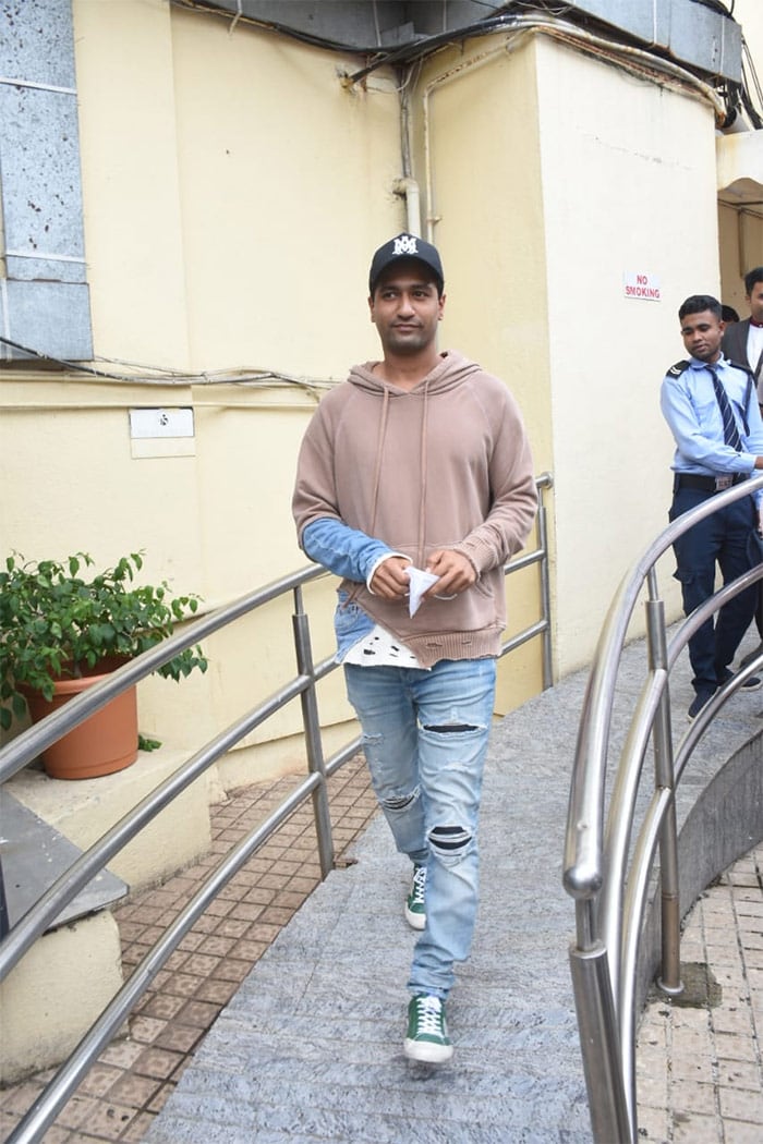 Celeb Spotting: Vicky Kaushal And Ananya Panday In The City