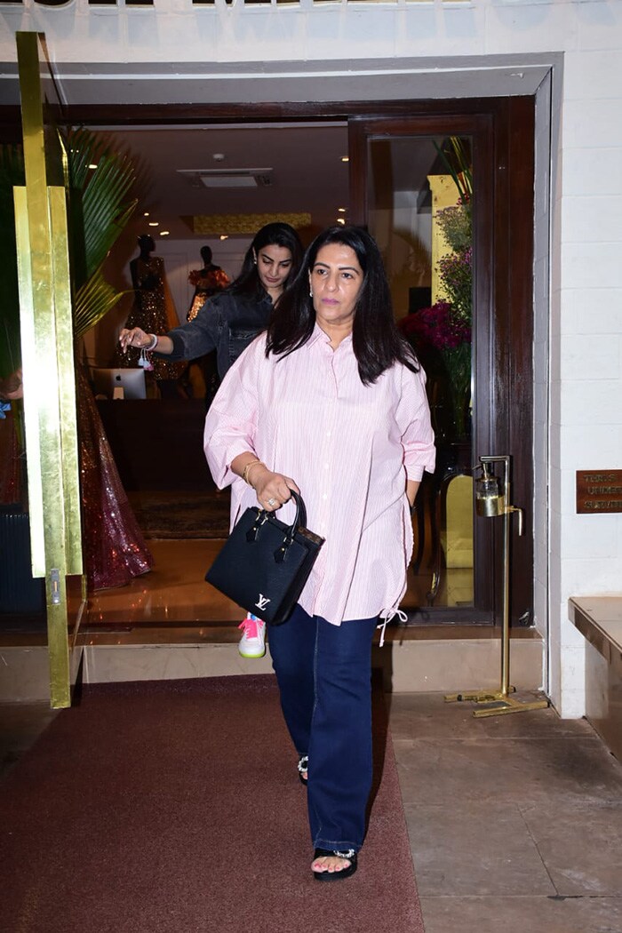 Ranveer Singh's mother Anju Bhavnani and sister Ritika Bhavnani were snapped outside Manish Malhotra's store.