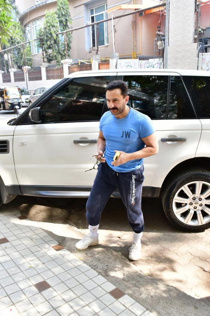 In another part of the city, we spotted Sara's dad Saif Ali Khan. (Image courtesy: Varinder Chawla)